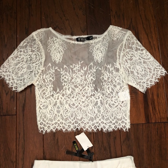 Crop top and midi skirt lace set. - Picture 3 of 4